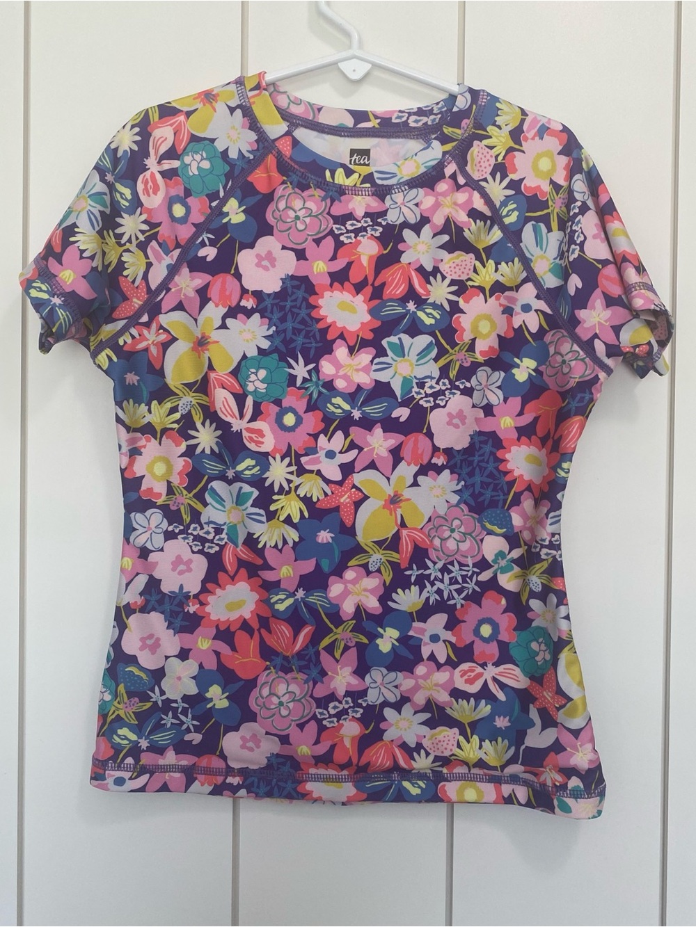 Tea Collection Girls Short-Sleeve Rashguard - Caribbean Wildflowers